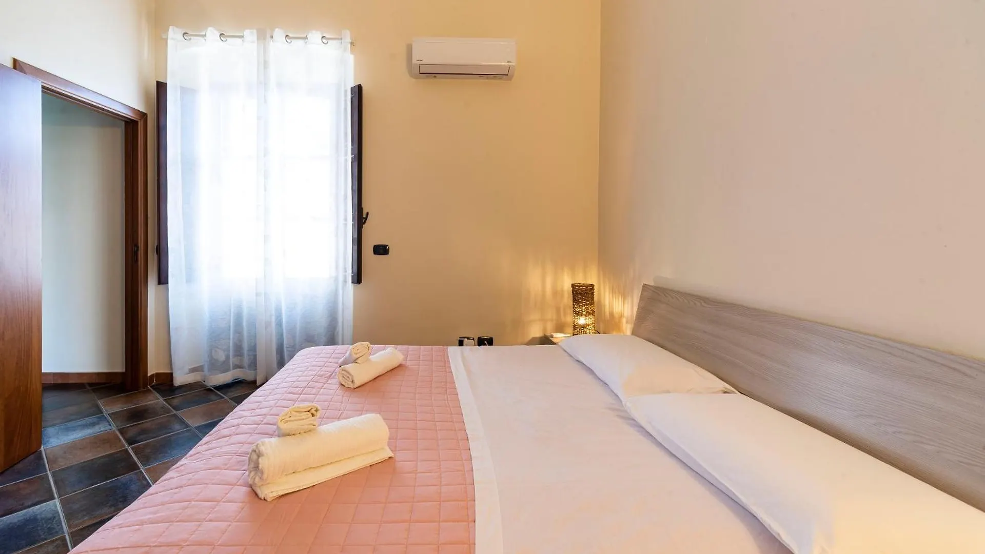 Casa Vacanze Catania - Giarre Etna D'Amore Apartment